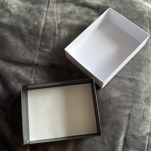 YSL box - Picture 3 of 3